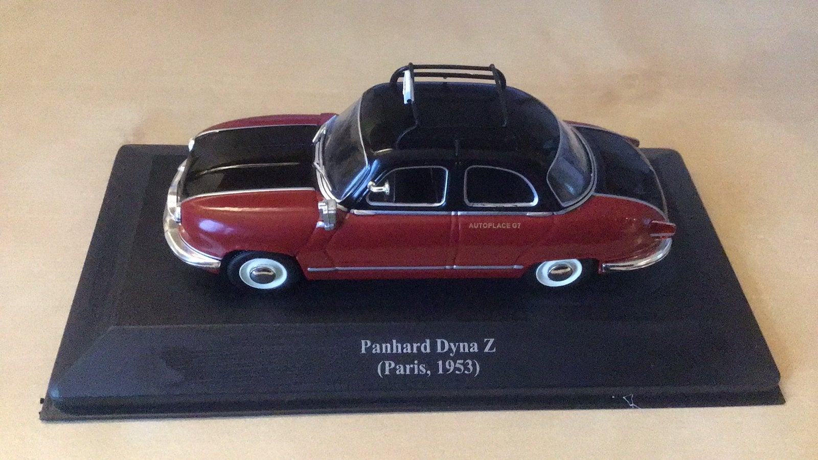 ALTAYA  PANHARD DYNA Z PARIJS TAXI 1953+ VITRINE+FOLDERNIEUW, Ophalen of Verzenden, Nieuw, Auto, Overige merken