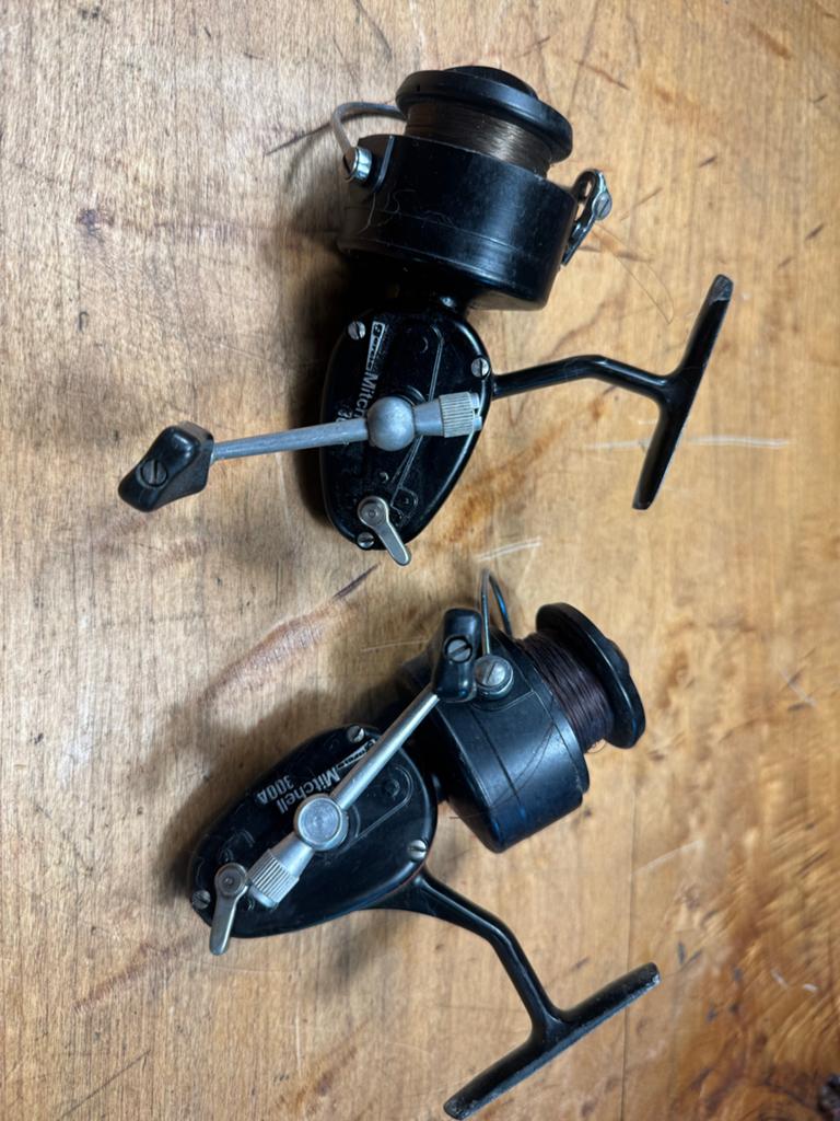 2x Vintage Mitchell 300A Vismolens, Ophalen of Verzenden, Gebruikt, Molen