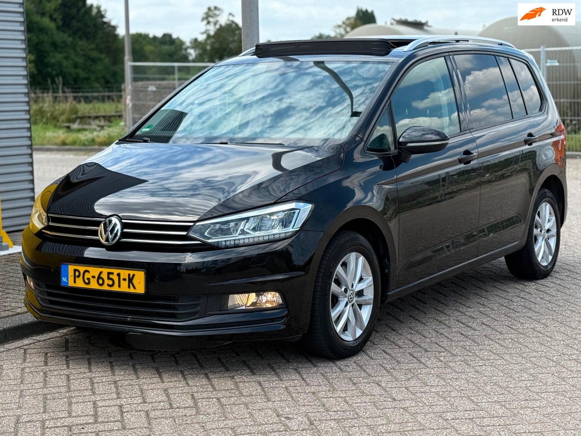 Volkswagen Touran 2.0 TDI Highline 7Persoons Panoramadak Xen, Auto's, Voorwielaandrijving, Stof, Euro 6, 4 cilinders
