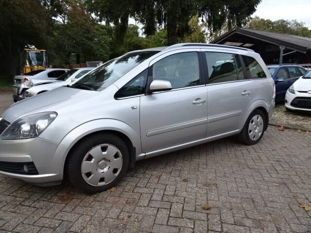 Opel Zafira B bj 2007 1.9 cdti motorschade voor demontage., Gebruikt, -, -, Opel