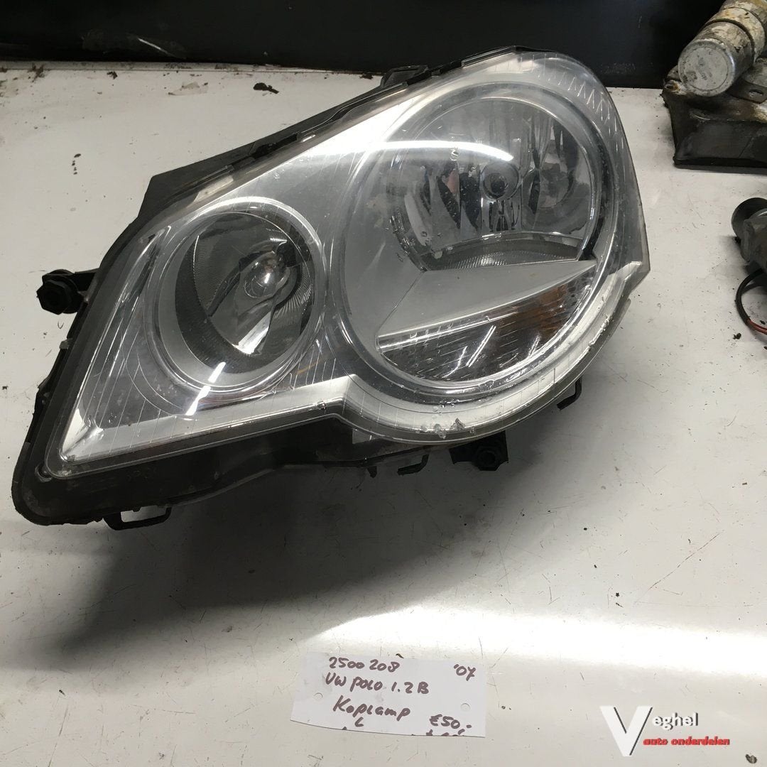 Vw Polo 1.2 B 3 cilinder 3 drs 2007 2500208  Koplamp Linksvo, Gebruikt, -, -, Ophalen of Verzenden
