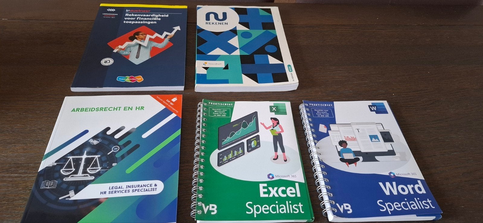 studieboeken Arbeidsrecht Rekenen mbo 4 legal en service, Ophalen of Verzenden, Gamma, Gelezen, MBO