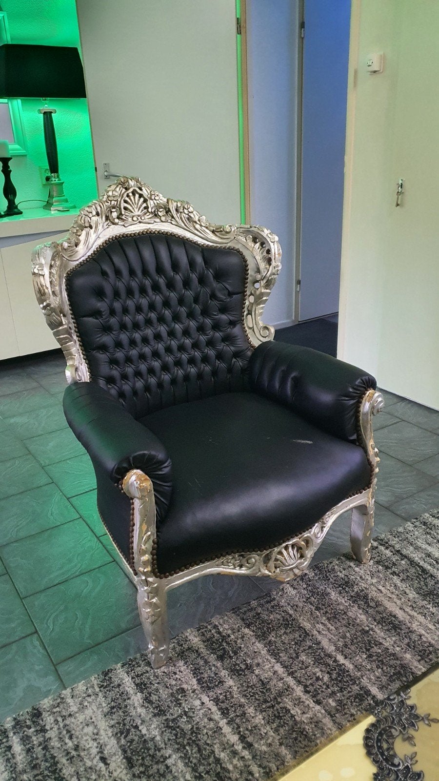 Barokke fauteuil - Zwart leer met zilveren accenten, Ophalen, Gebruikt, 75 tot 100 cm, Barok, Klassiek, Luxe