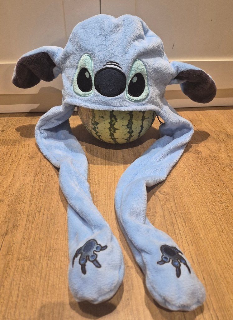 Stitch muts met knijpfunctie, Maat 38/40 (M), Nieuw, Ophalen of Verzenden, Onbekend