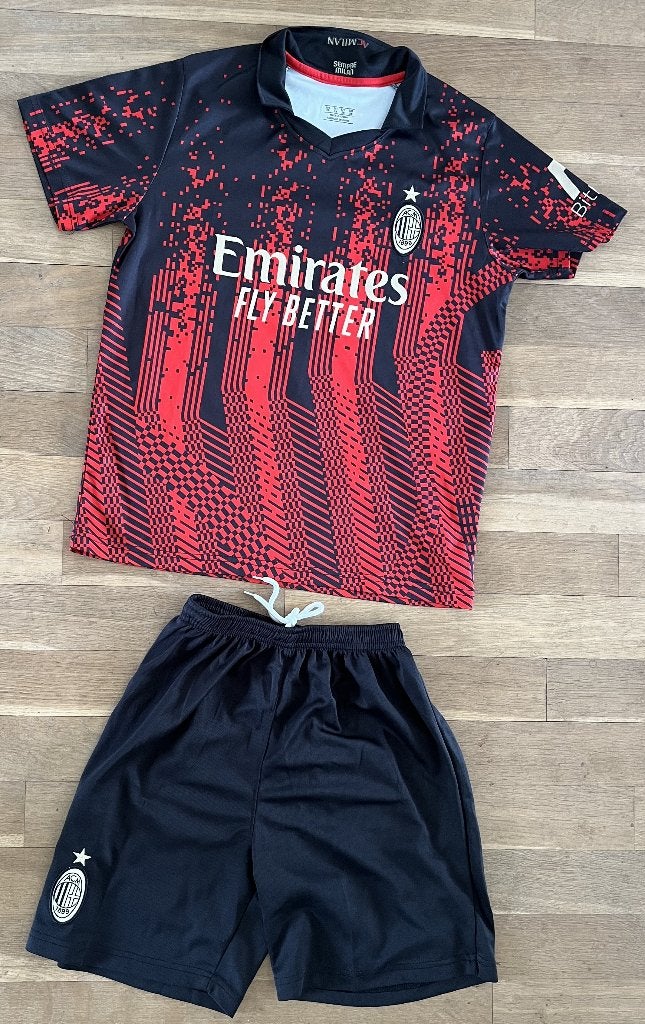 Voetbaltenue AC Milan, Ophalen of Verzenden, Gebruikt, Jongen of Meisje, Sport- of Zwemkleding
