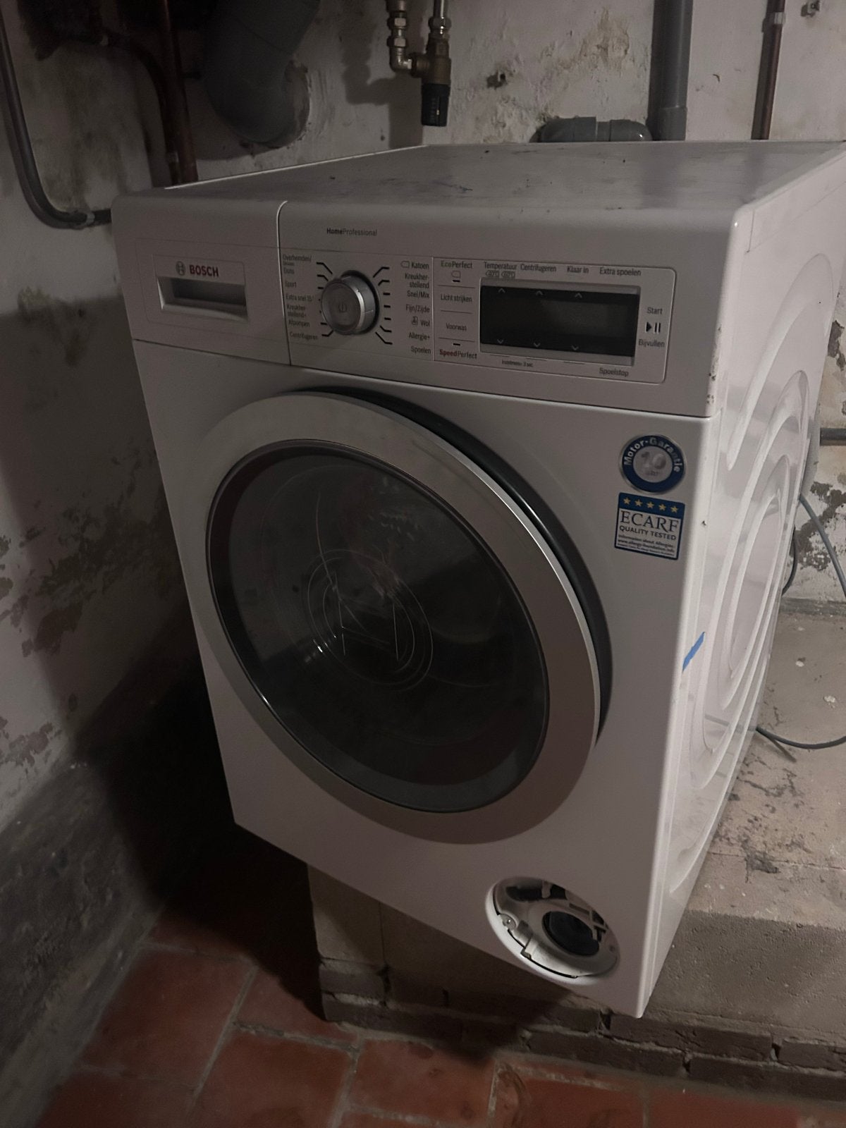 Bosch wasmachine 1600 toeren - lekt, voor onderdelen