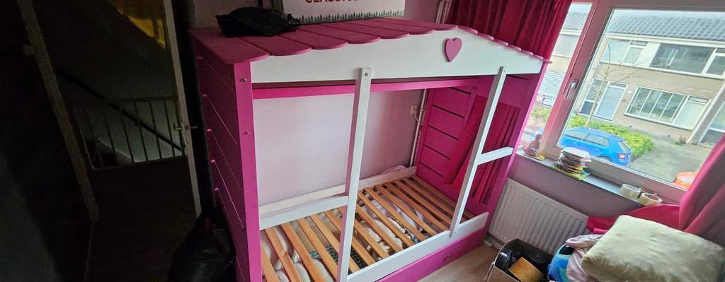 Mooi, recent geschilderd stoer meidenbed 200x90, Ophalen, 85 tot 100 cm, Zo goed als nieuw, Lattenbodem
