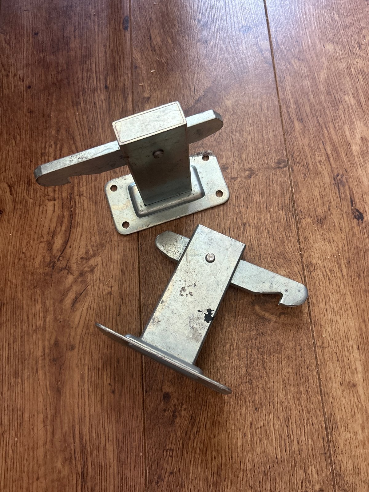 2 Stalen Deurstoppers voor Wand of Grond Bevestiging, Gebruikt, Ophalen of Verzenden, Zilver, Buiten