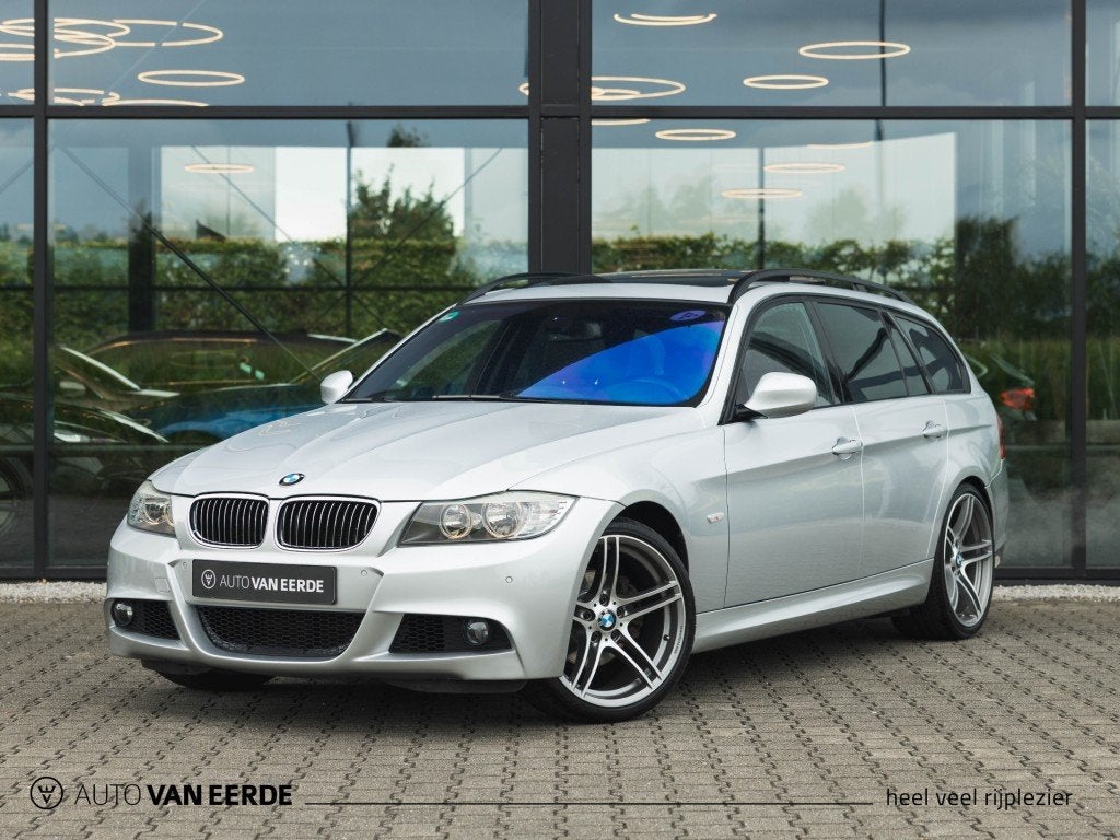 Bmw 3-SERIE 325i Touring LCI M-sport H6! – Pano, Performan, 745 kg, Achterwielaandrijving, Gebruikt, Met garantie (alle)