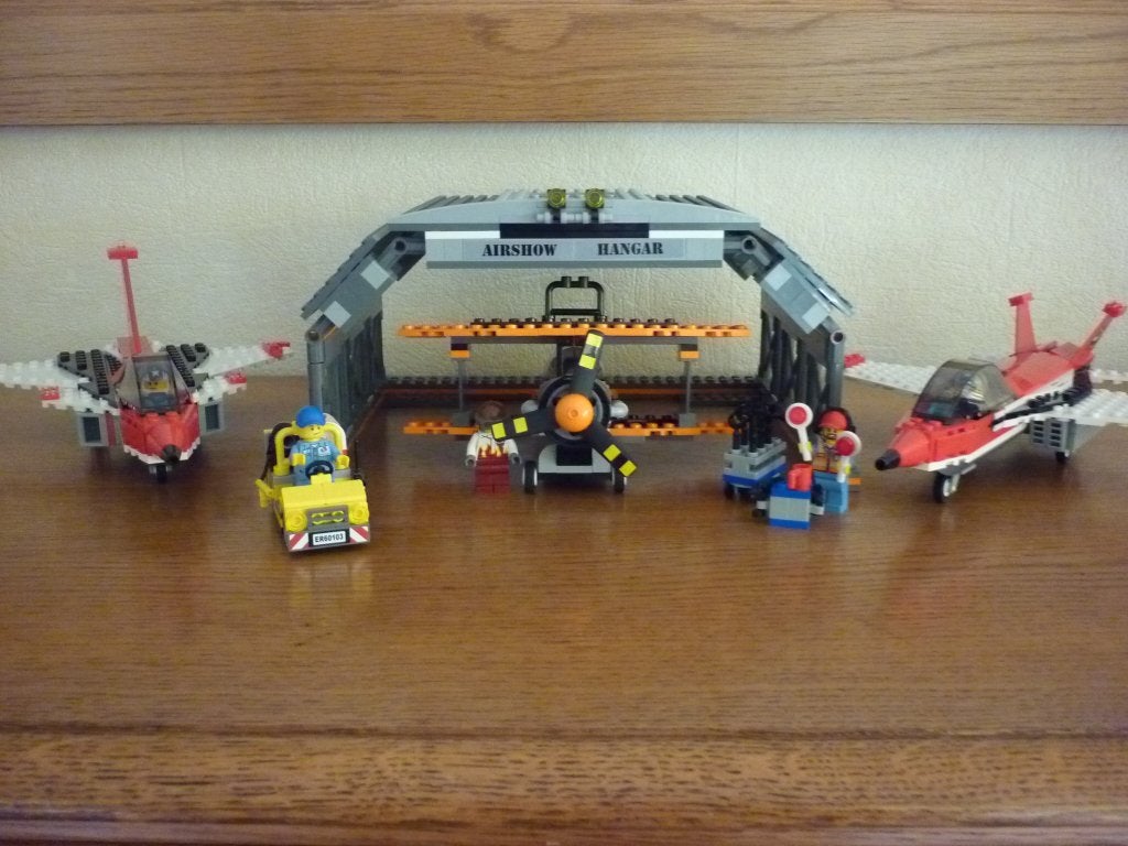 Lego City 60103 - Vliegveld Luchtvaartshow, Kinderen en Baby's, Speelgoed | Duplo en Lego, City, Lego, Ophalen of Verzenden, Zo goed als nieuw