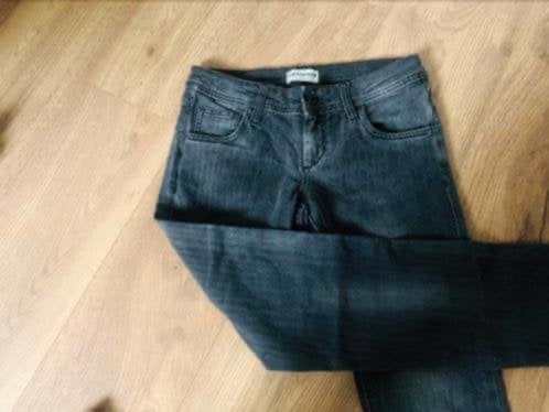 Stijlvolle Kuyichi jeans - Grijs - Maat 38 confectiemaat, Ophalen of Verzenden, Gedragen, Grijs, W30 - W32 (confectie 38/40)