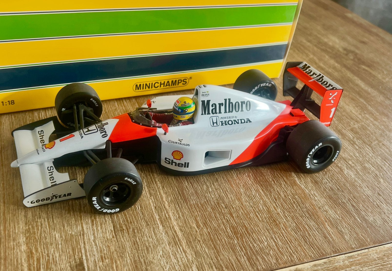 Ayrton Senna WorldChampion 1991 Mclaren Honda MP4/6 1:18, Ophalen of Verzenden, Zo goed als nieuw, MiniChamps