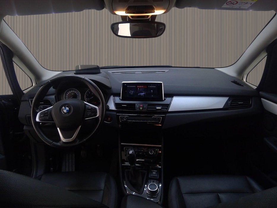 BMW 2 Serie Gran Tourer 216i 7p. Business Edition Plus 1e-Ei, Auto's, 12 maanden, Gebruikt, 7 stoelen, Zwart