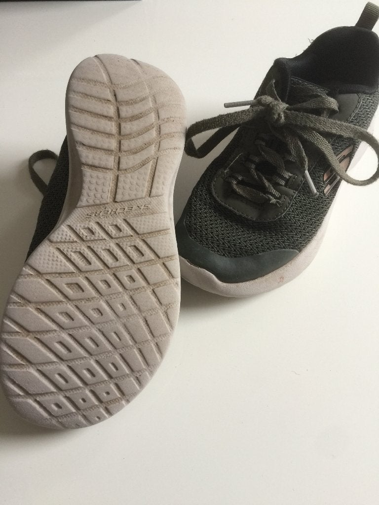 Skechers sport Memory Foam schoenen maatje 32 zgan (S3), Schoenen, Zo goed als nieuw, Jongen, Skechers