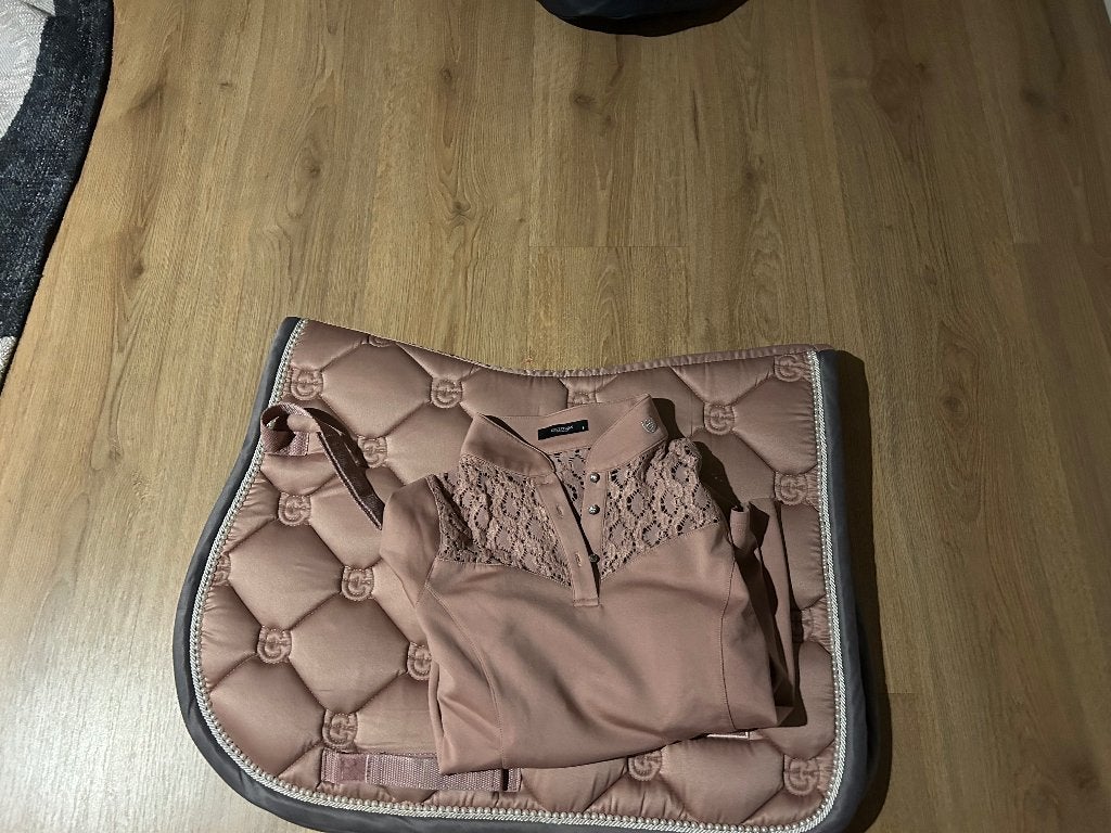 Heel veel equestrian stockholm dekjes/setjes te koop, Equestrian Stockholm, Ophalen of Verzenden, Zo goed als nieuw, Full (L)