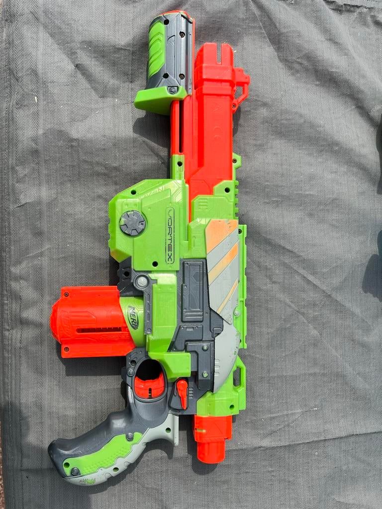 Nerf Vortex Blaster met magazijn, Ophalen, Gebruikt, Jongen of Meisje