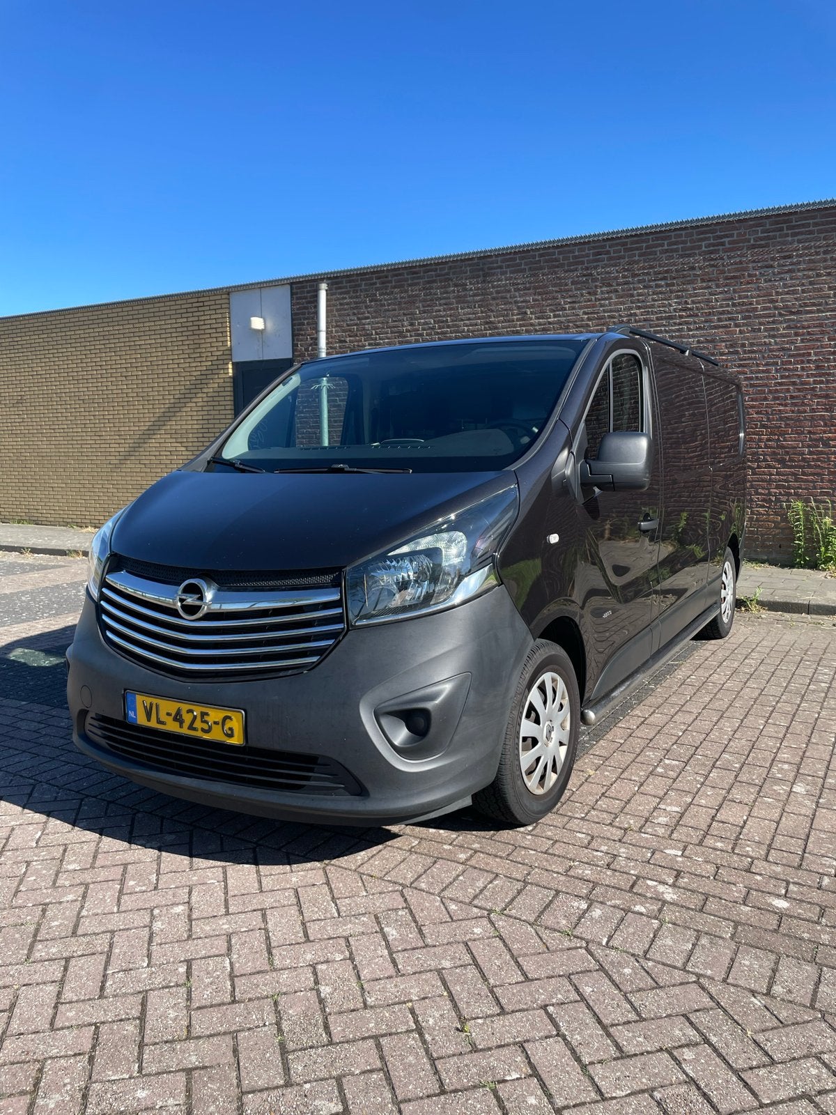 Opel Vivaro 1.6 D 88KW BV 2014, Auto's, Bestelauto's, Voorwielaandrijving, 4 cilinders, Zwart, Origineel Nederlands