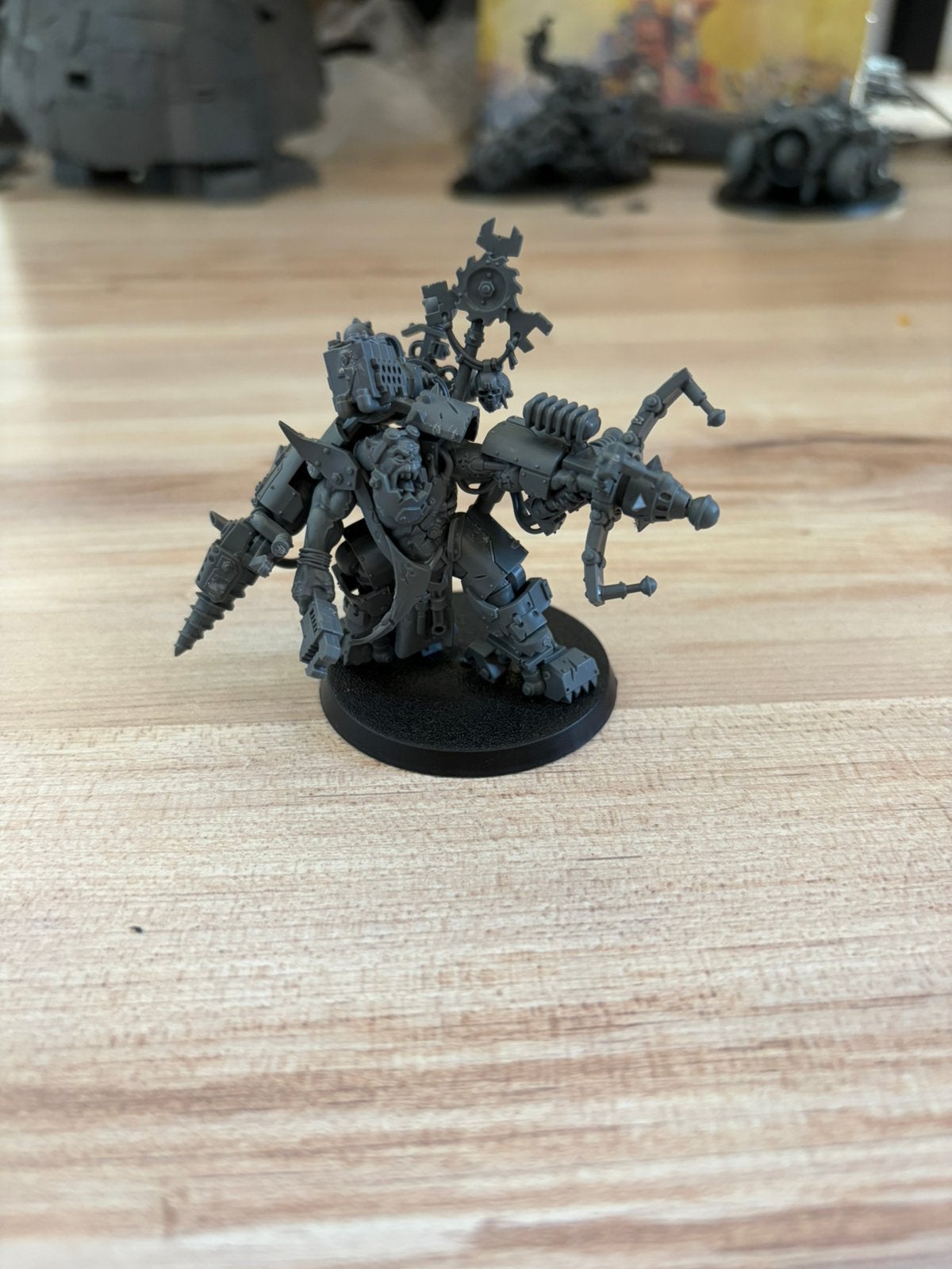 Warhammer 40k orks ork big mek bare plastic, Ophalen of Verzenden, Zo goed als nieuw, Warhammer 40000, Figuurtje(s)