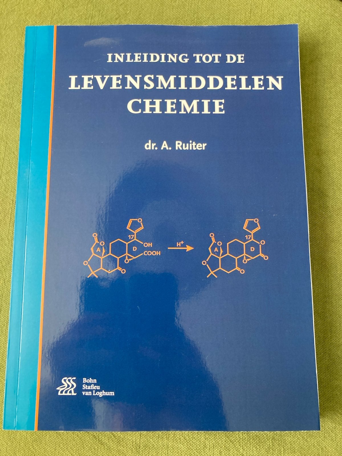 Inleiding tot de Levensmiddelen Chemie - dr. A. Ruiter, Ophalen of Verzenden, Beta, Zo goed als nieuw, HBO