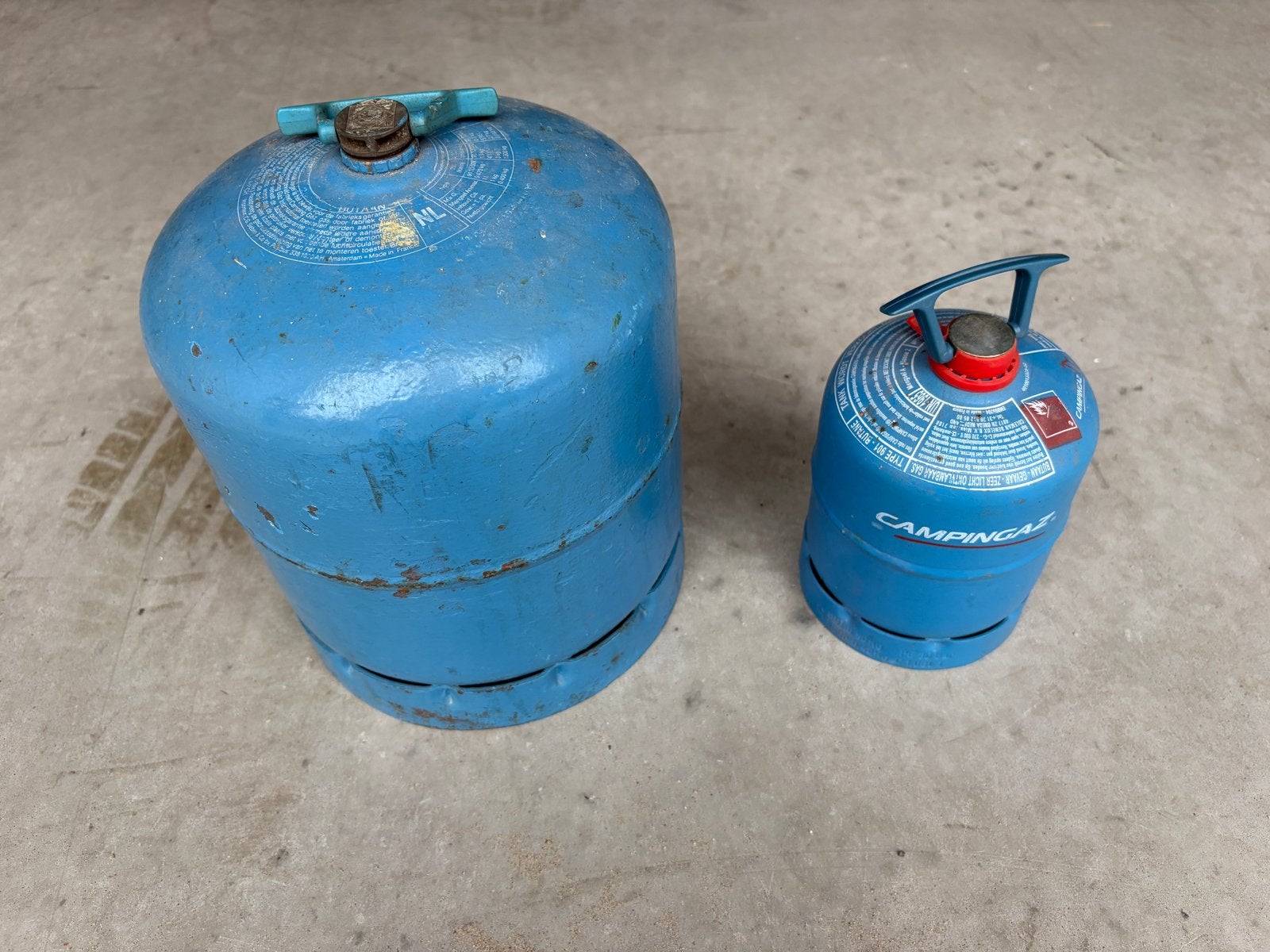 Campingaz gasflessen (2 stuks), Caravans en Kamperen, Ophalen, Gebruikt