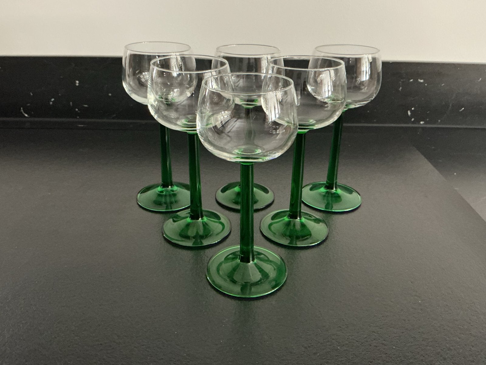 6 vintage Luminarc wijnglazen met groene voet, Ophalen of Verzenden