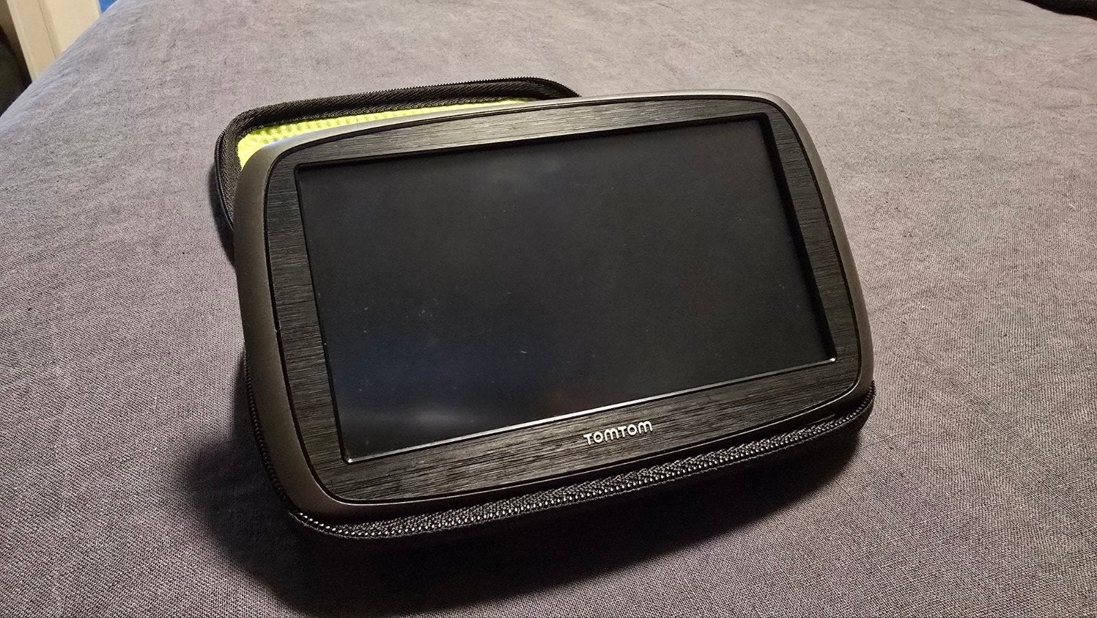 TomTom GO61 navigatiesysteem  met kabels en hoesje, Ophalen of Verzenden, Gebruikt