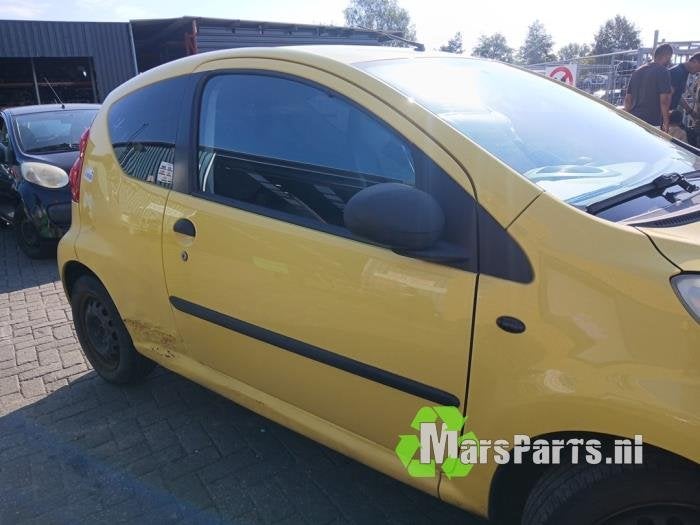 Portier 2Deurs rechts van een Peugeot 107, Auto-onderdelen, Gebruikt, -, Deur, -