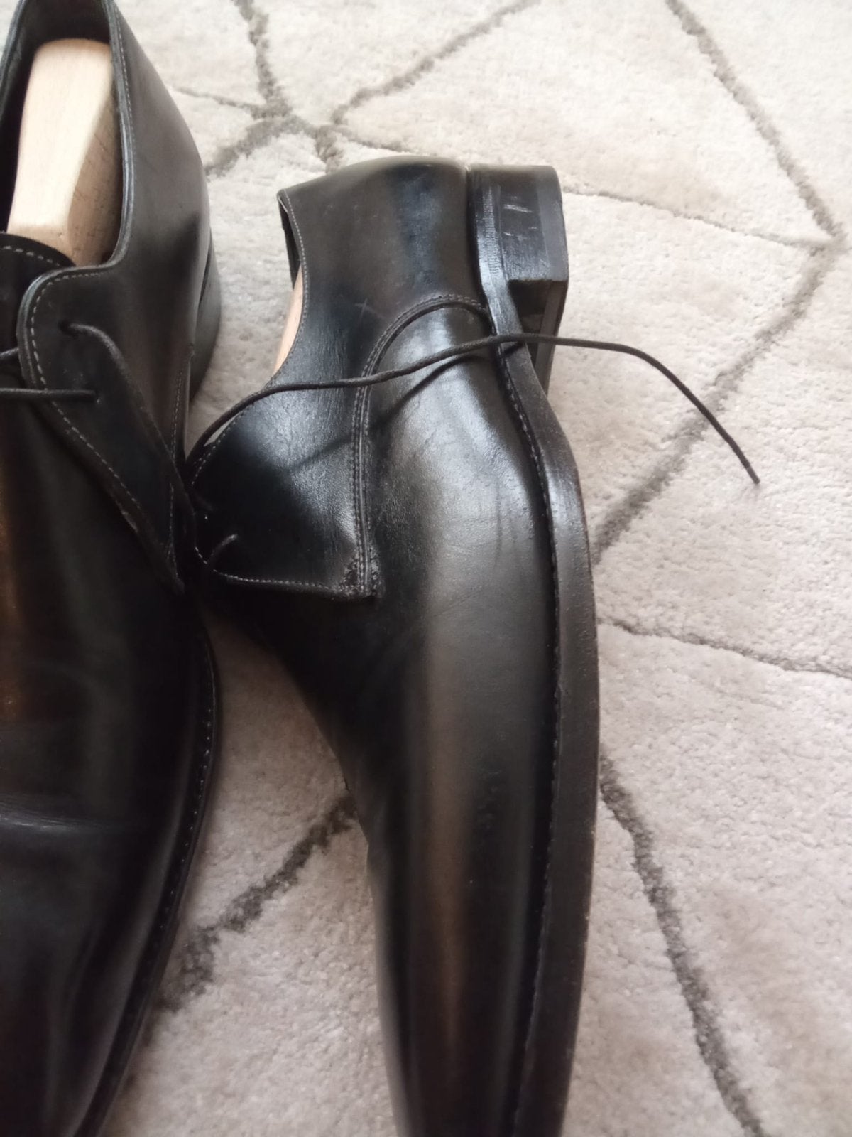 Santoni schoenen, Verzenden, Zwart, Gedragen, Veterschoenen