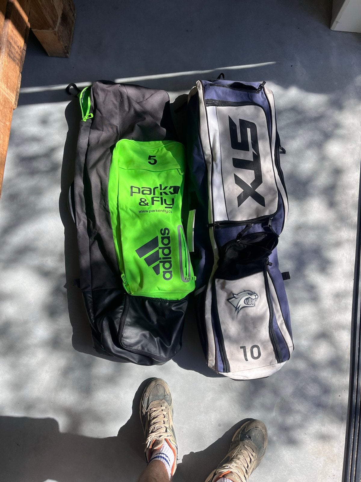 2 Hockeytassen: Adidas en STX - Zo goed als nieuw, Ophalen of Verzenden, Zo goed als nieuw, Tas