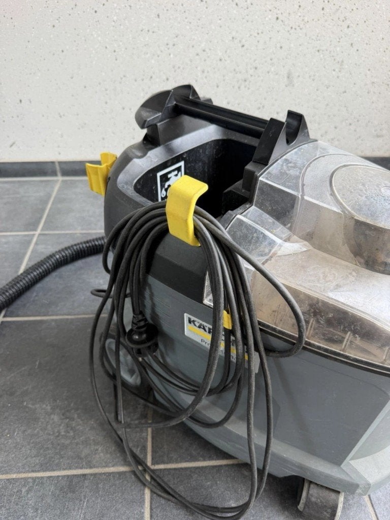 Kärcher PUZZI 8/1 1200W sproei-extractiereiniger, Doe-het-zelf en Verbouw, Reinigingsmachines, Verzenden, Zo goed als nieuw
