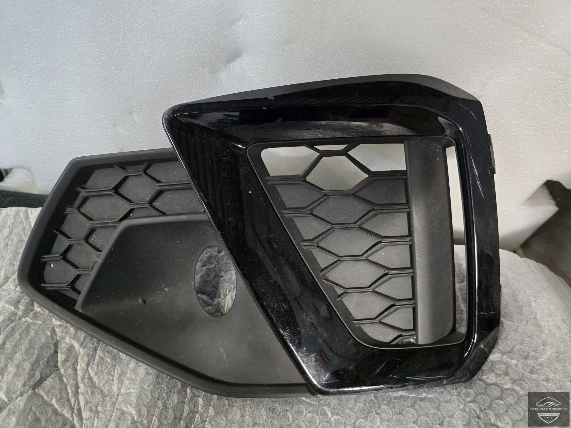 Audi A4 8W B9 Facelift S-Line Rooster Links 8W0807681AM, Gebruikt, AUDI AG, Kundenbetreuung@audi.de, Bumper
