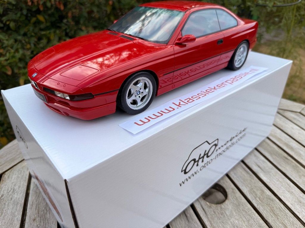 BMW 850CSi - 1/12 Ottomobile G076 INCL. 200 PAG. BOEK, Auto, 2, RUE DE L’ÉCUSSON ZONE COMMERCIALE OXYGÈNE SUD 56120 JOSSELIN FRANCE