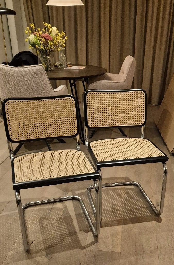 2 Bauhaus-stijl buizenstoelen zwart met rotan, Ophalen, Gebruikt, Twee, Hout