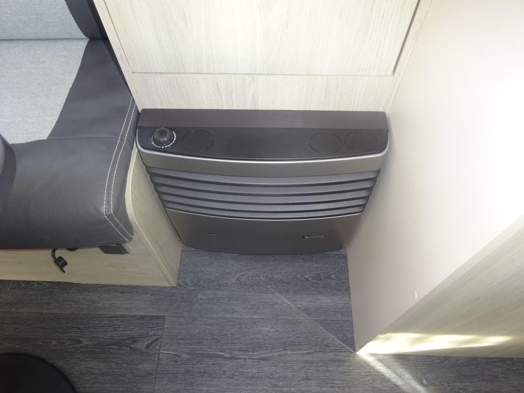 Foto 22 van Caravelair Antares 470 Met Mover en Luifel