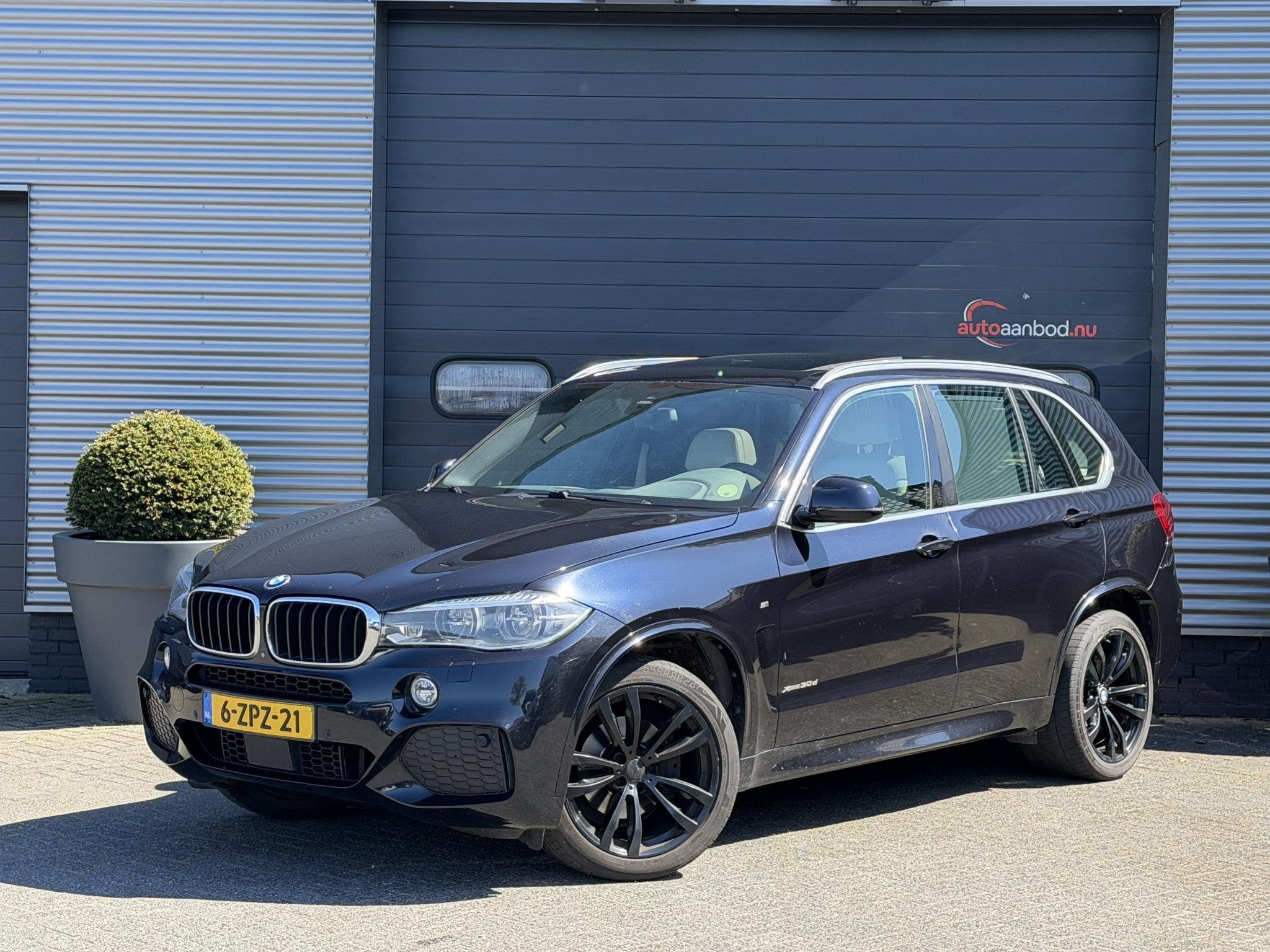 BMW X5 xDrive30d High Executive 7p. M-Sport | Panoramadak |, Auto's, Gebruikt, 2993 cc, 7 stoelen, Zwart