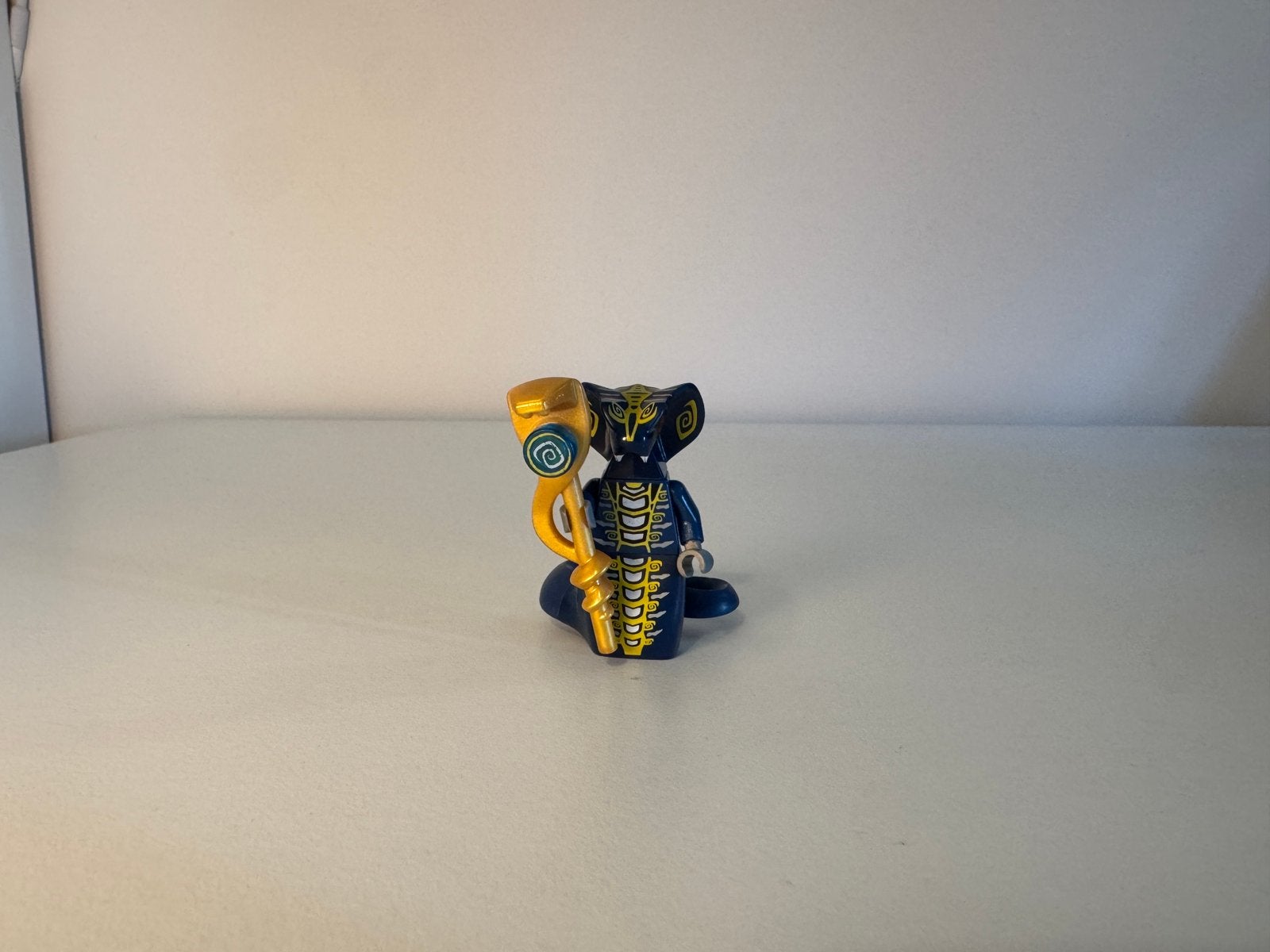 LEGO Ninjago Skales minifiguur met staf, Kinderen en Baby's, Lego, Ophalen of Verzenden, Zo goed als nieuw, Minifiguur