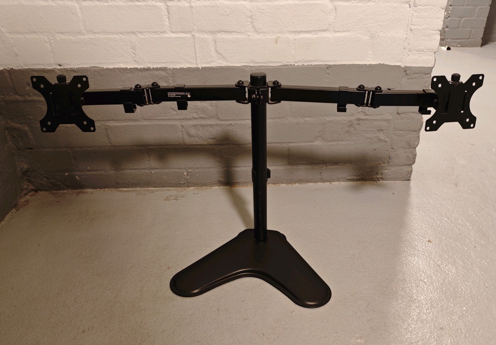 Monitor standaard voor twee 32" beeldscherm, vesa maat., Ophalen, Gebruikt