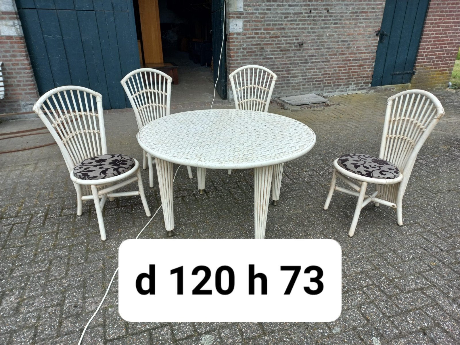 Witte Rotan Tuinset met Ronde Tafel en 4 Stoelen, Ophalen, 4 zitplaatsen, Gebruikt, Rotan