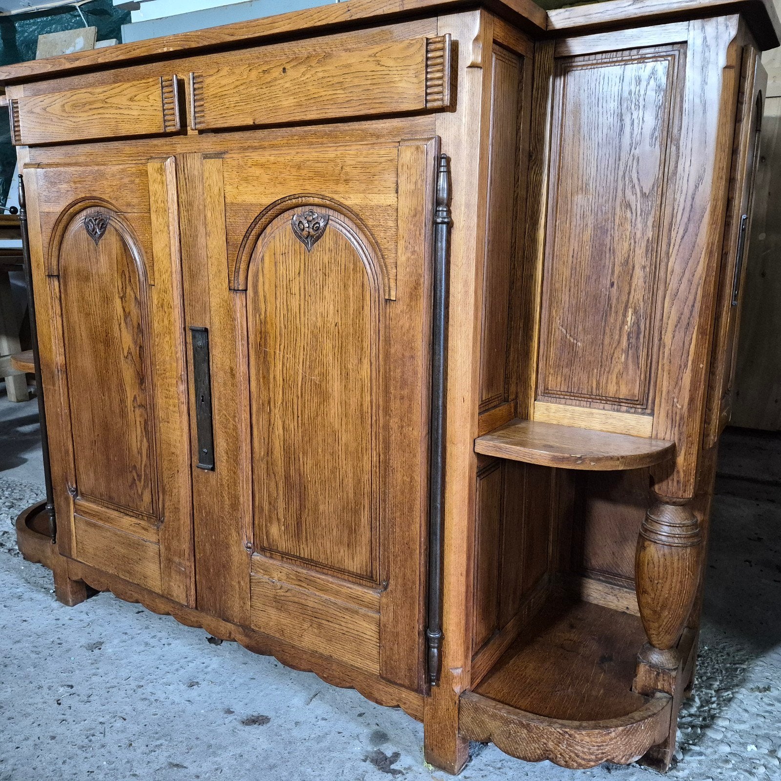 Foto 8 van Nette eikenhouten kast met veel bergruimte