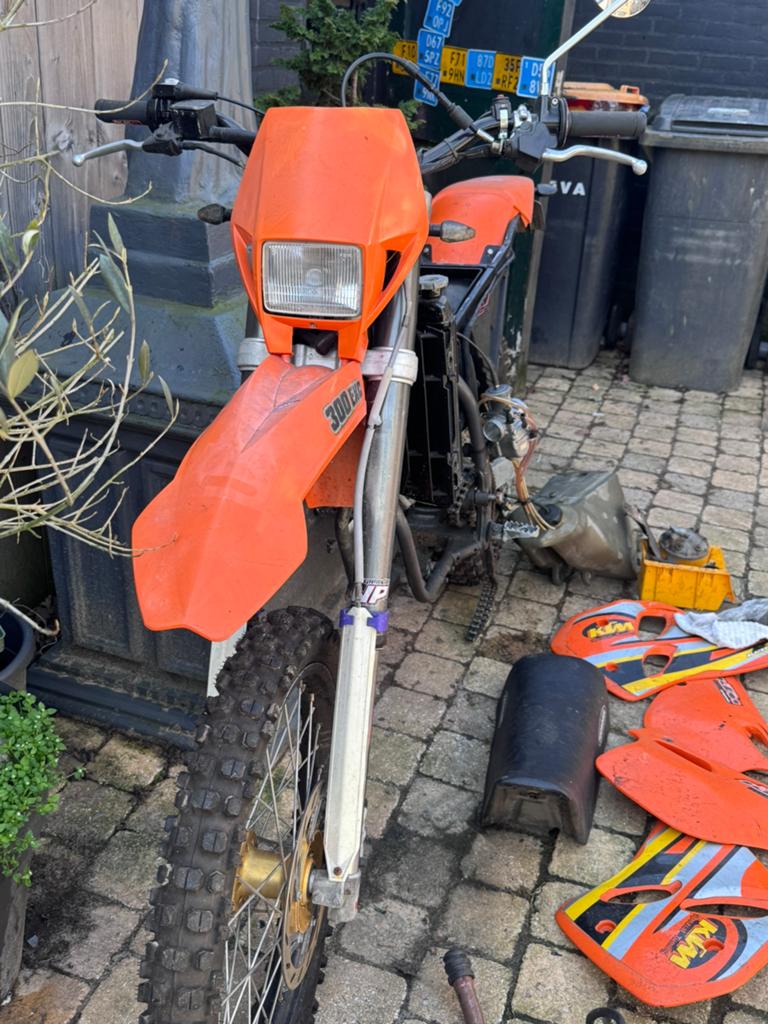 Ktm 300 cc in onderdelen, Particulier, Enduro