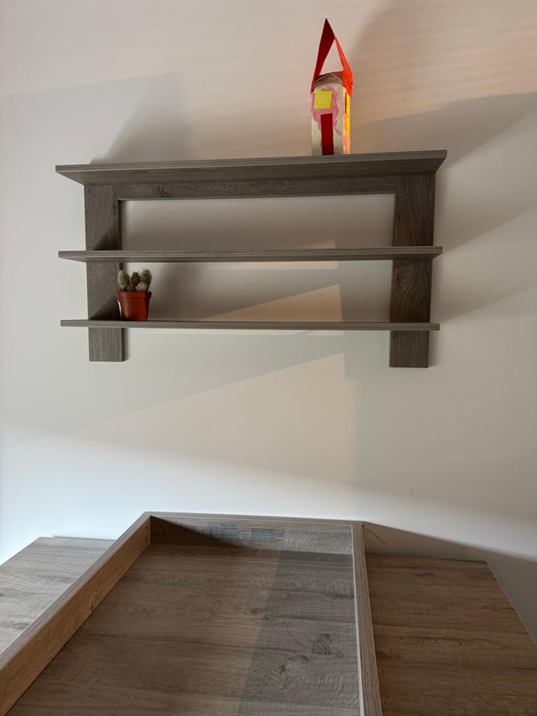 Complete babykamer Florida - Ledikant, kast, commode, plank, Ophalen, Zo goed als nieuw, Jongetje of Meisje