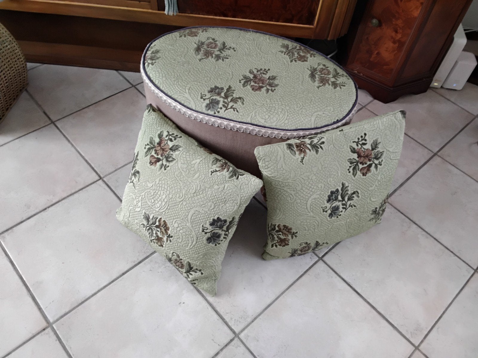 Prachtig bankje / poef 58 br x 38  x 36 H ( Ovaal ), Ophalen of Verzenden, Rechthoekig, Stof