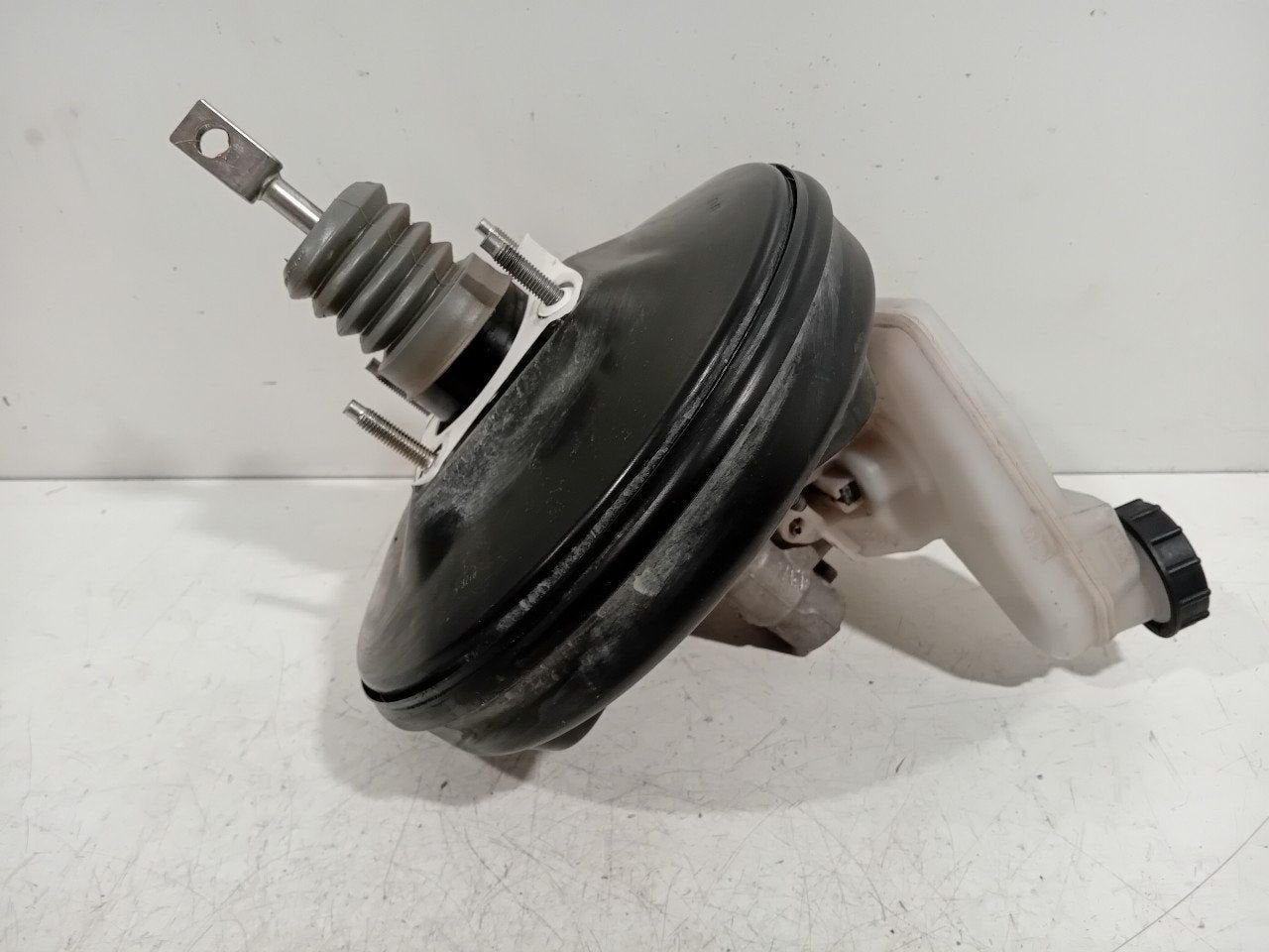 Rembekrachtiger Ford Fiesta, Onderdelen@venauto.nl, Van der Ven Autorecycling B.V., Gebruikt, Ettenseweg 76, 4706 PB Roosendaal, The Netherlands