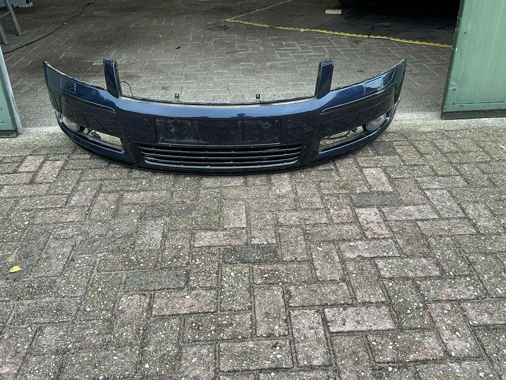 Audi a8 d3 bumper, Auto-onderdelen, Carrosserie en Plaatwerk, Ophalen of Verzenden, Audi, Bumper