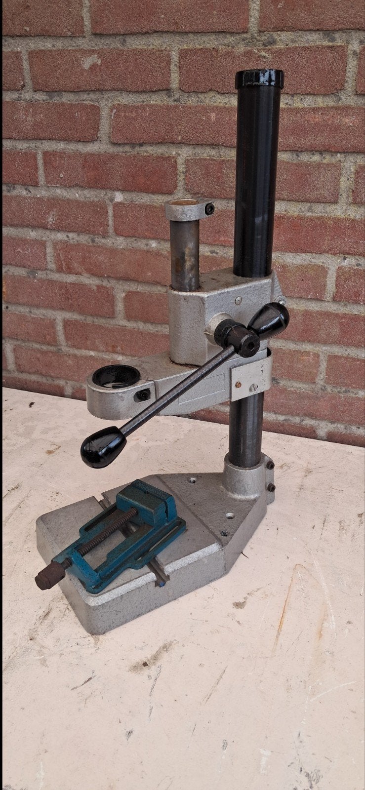 Nette professionele boorstandaard met machinekllem, Ophalen, Zo goed als nieuw, Kolomboormachine
