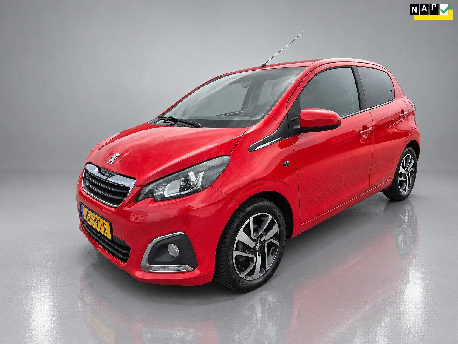 Peugeot 108 1.0 e-VTi Allure, Voorwielaandrijving, Stof, Gebruikt, 4 stoelen