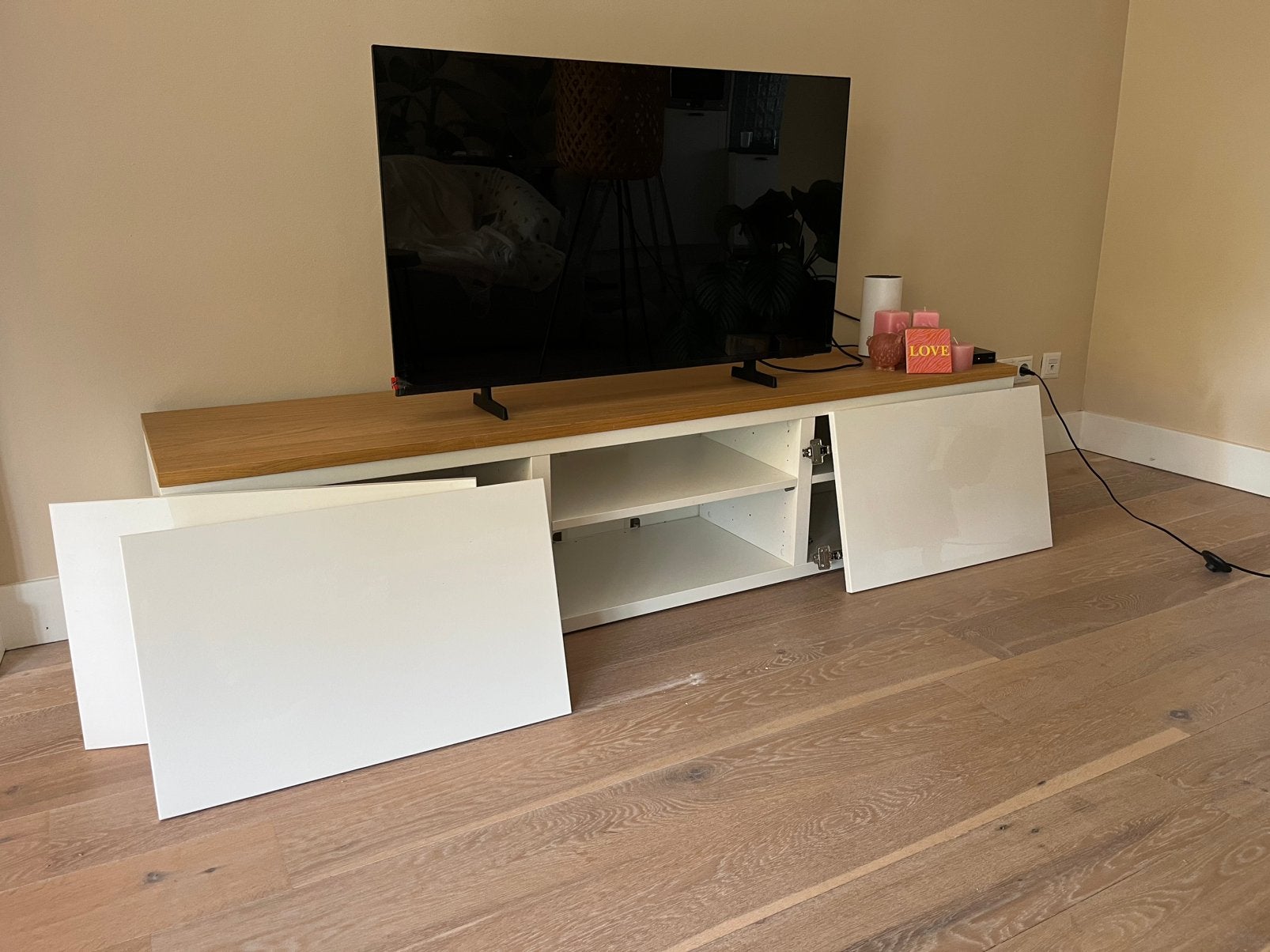 Tv meubel BESTA Ikea, Huis en Inrichting, Kasten | Televisiemeubels, Ophalen, 150 tot 200 cm, Zo goed als nieuw, Minder dan 100 cm