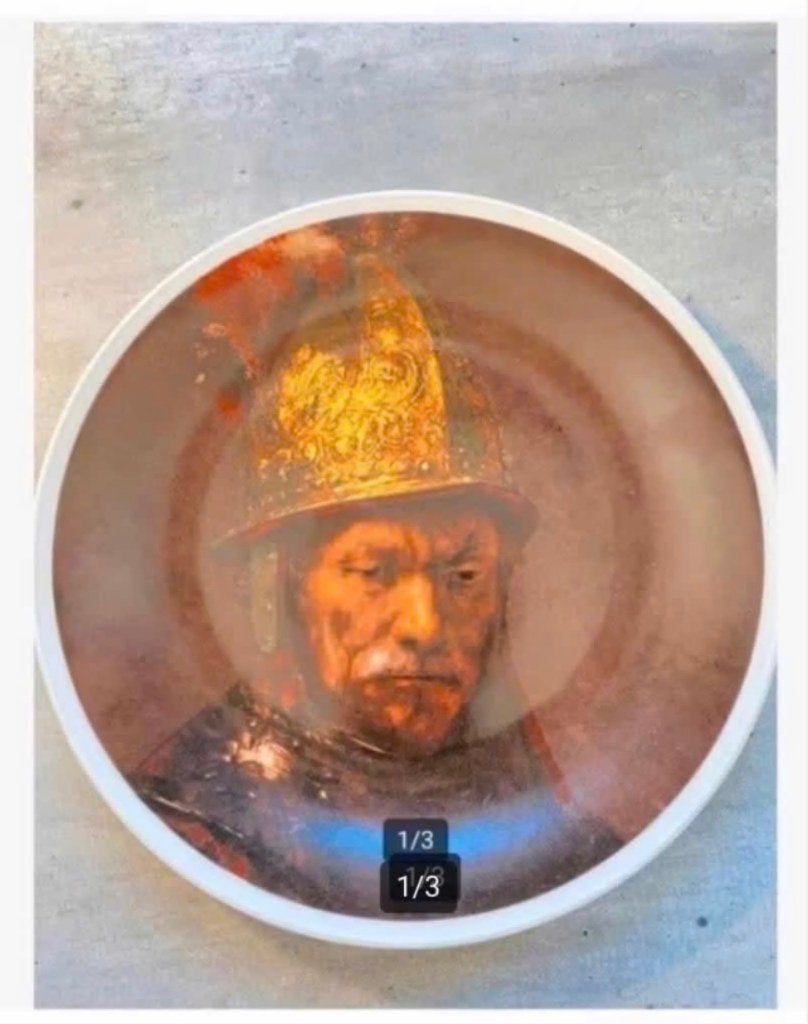 Bord “man met gouden helm Rembrandt Berlijn “ 28 cm, Ophalen of Verzenden