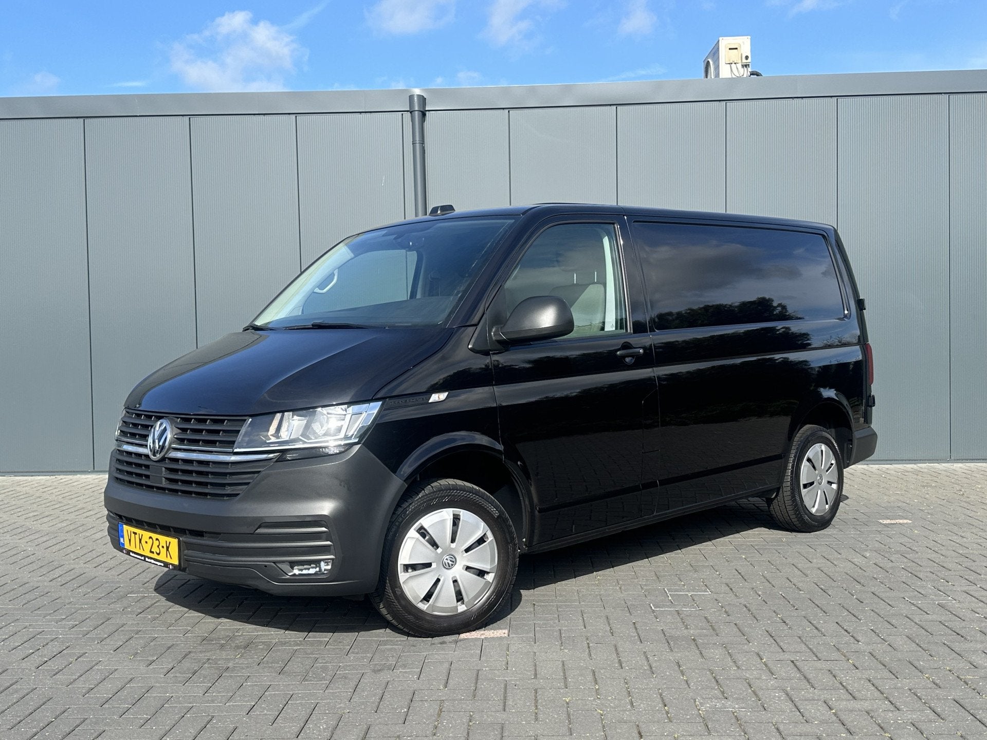 Volkswagen Transporter 2.0 TDI 150 PK DSG AUTOMAAT / L1H1 /, Euro 6, 4 cilinders, 150 pk, Volkswagen