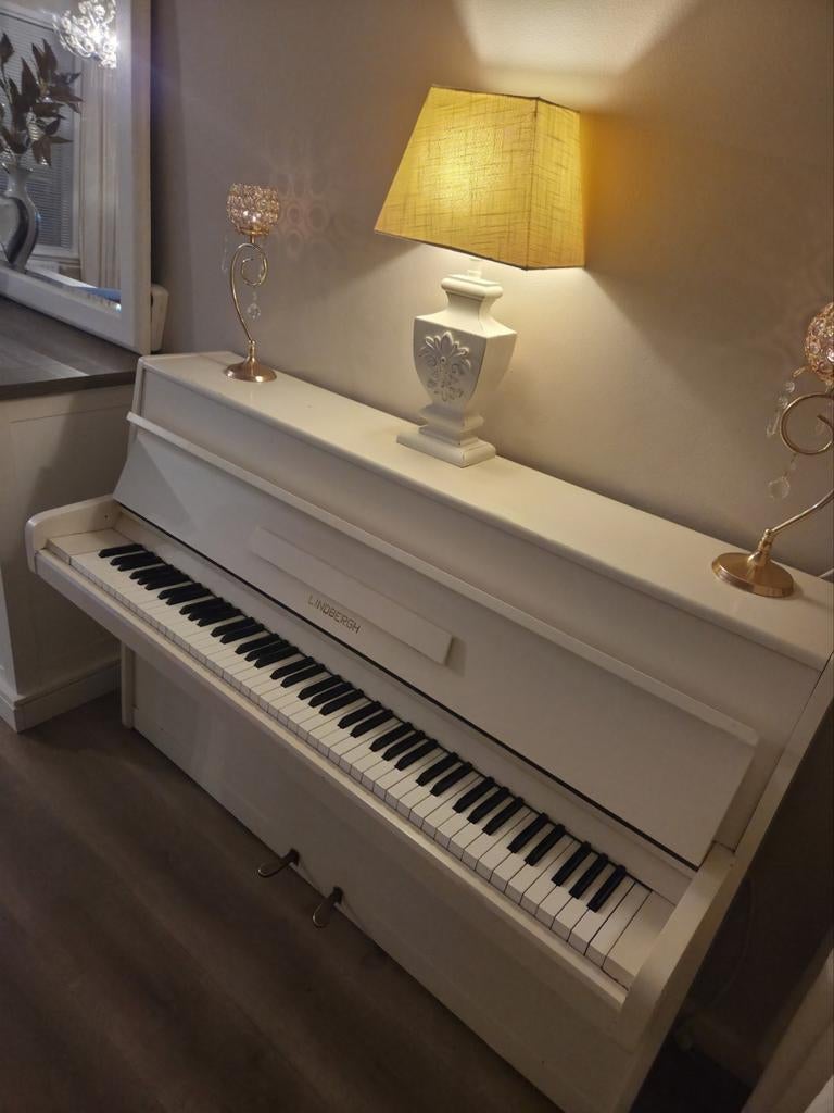 Witte Lindbergh Piano - Elegant en Klassiek, Ophalen of Verzenden